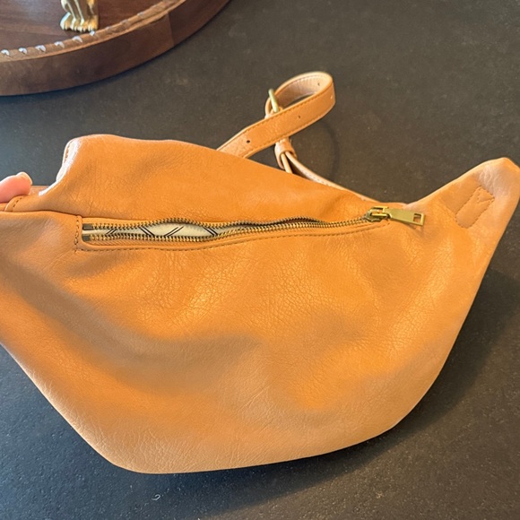 Moda Luxe Tan Leather Crossbody Belt Bag - Picture 3 of 3